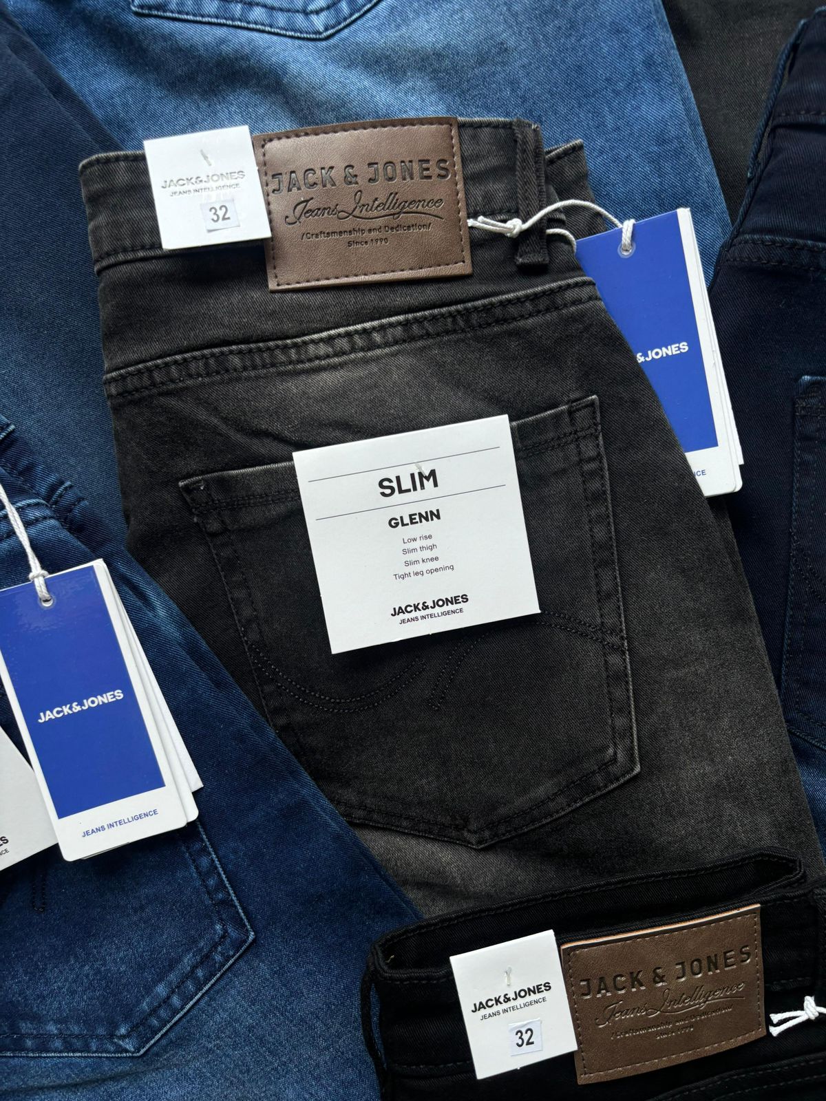 JACK & JONES
