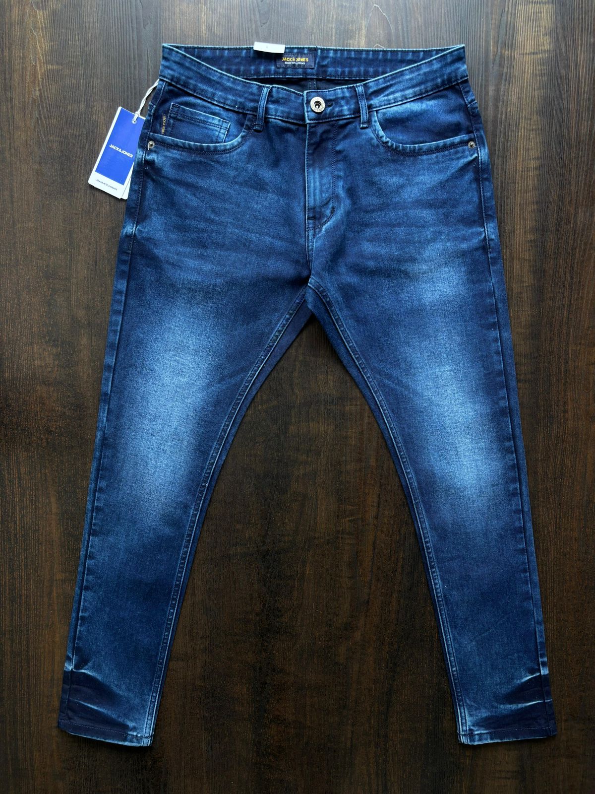 JACK & JONES